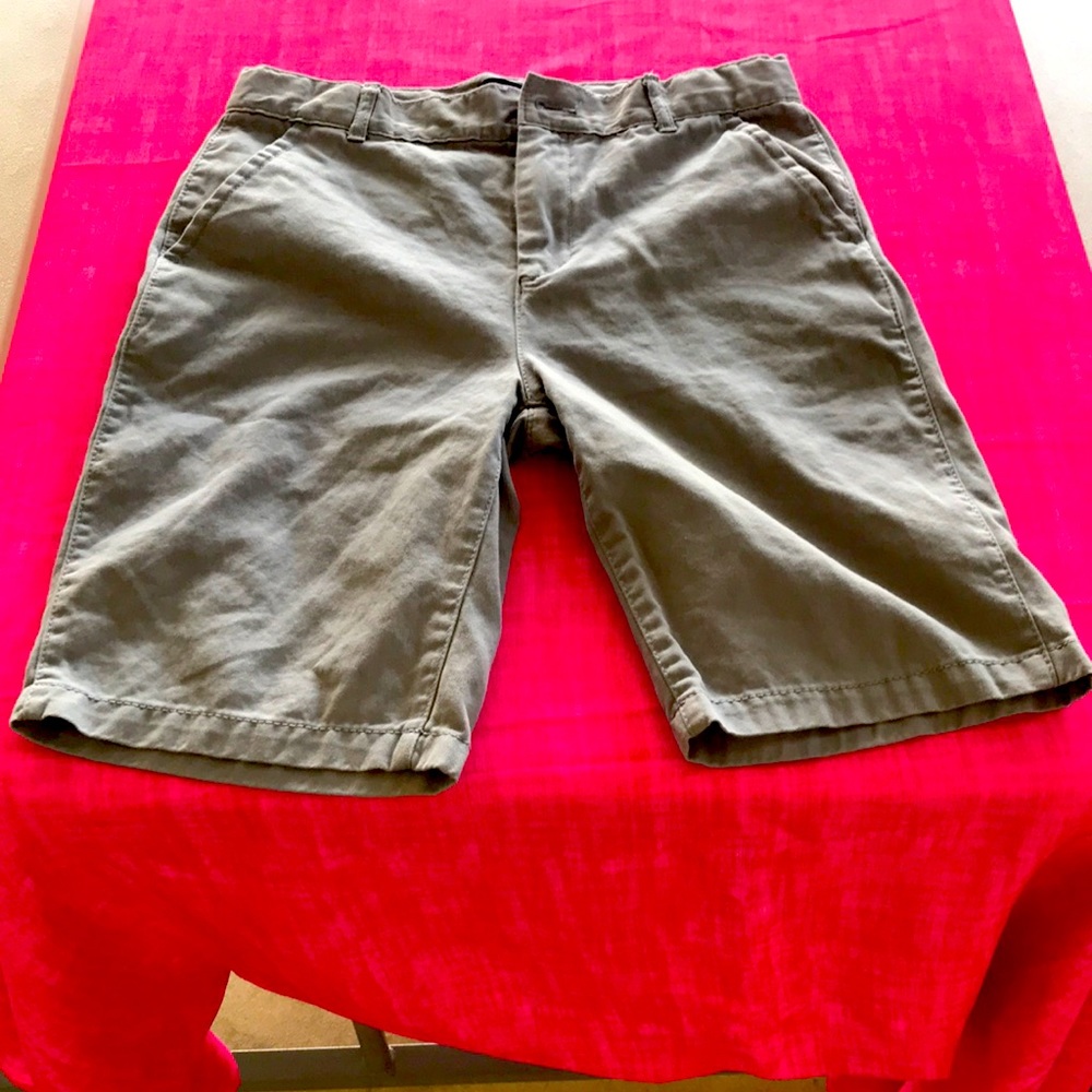 Gray shorts . Size 12 , 100% cotton. Childrens place. Excellent condition.
